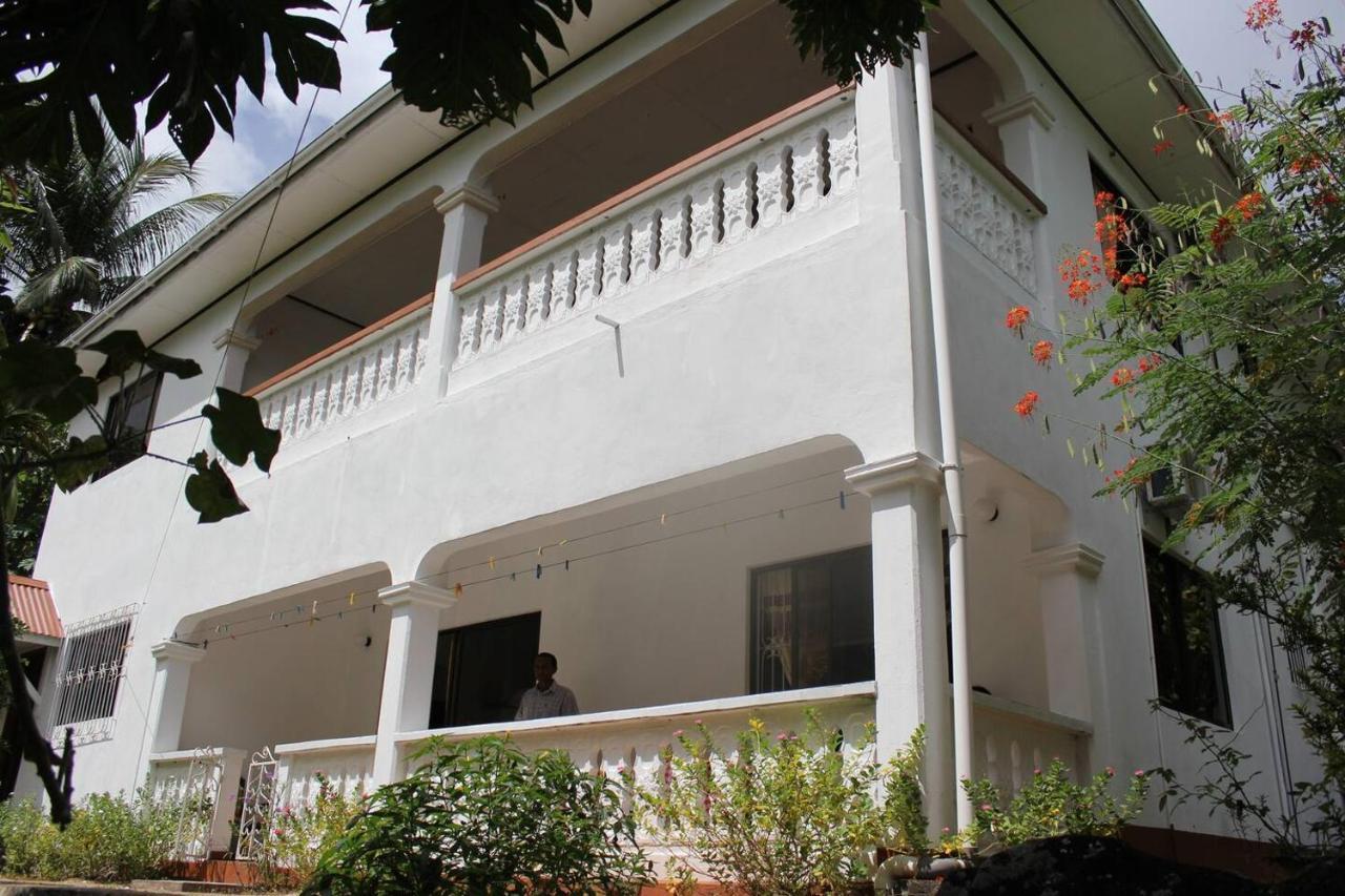 Gigi'S Self Catering Apartment 格劳德港 外观 照片