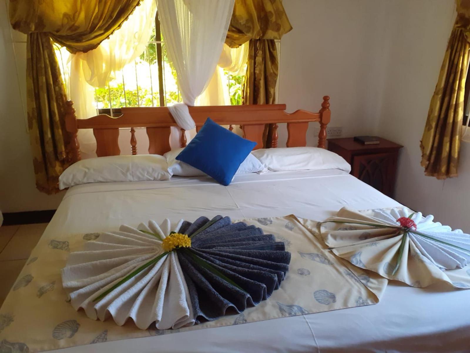 Gigi'S Self Catering Apartment 格劳德港 外观 照片