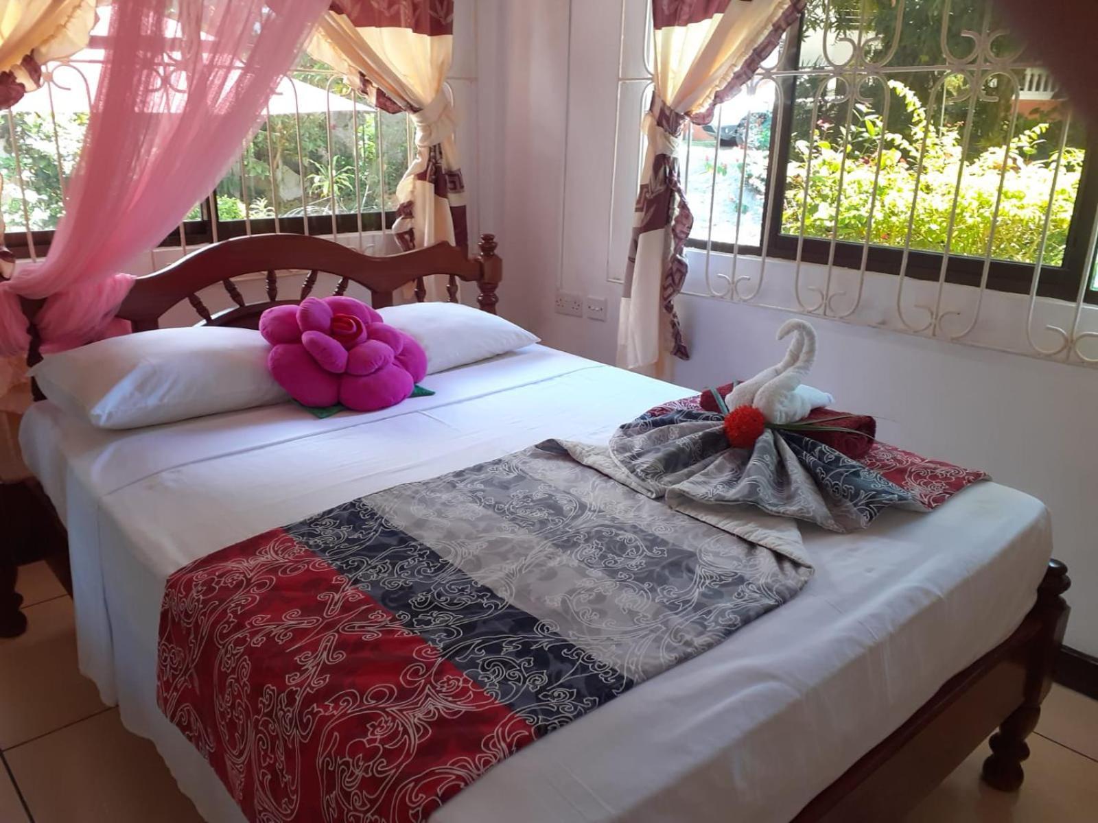 Gigi'S Self Catering Apartment 格劳德港 外观 照片